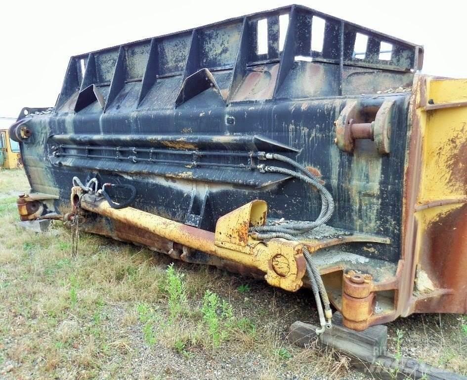 CAT D11 鏟刀