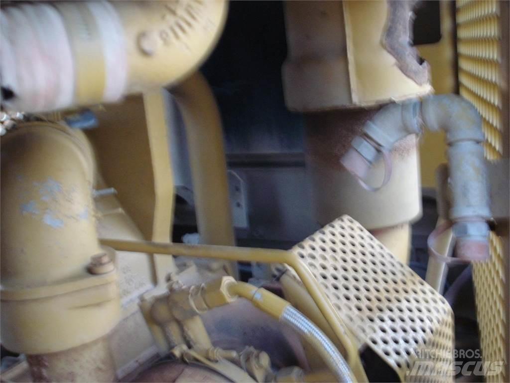CAT D11R 履帶推土機