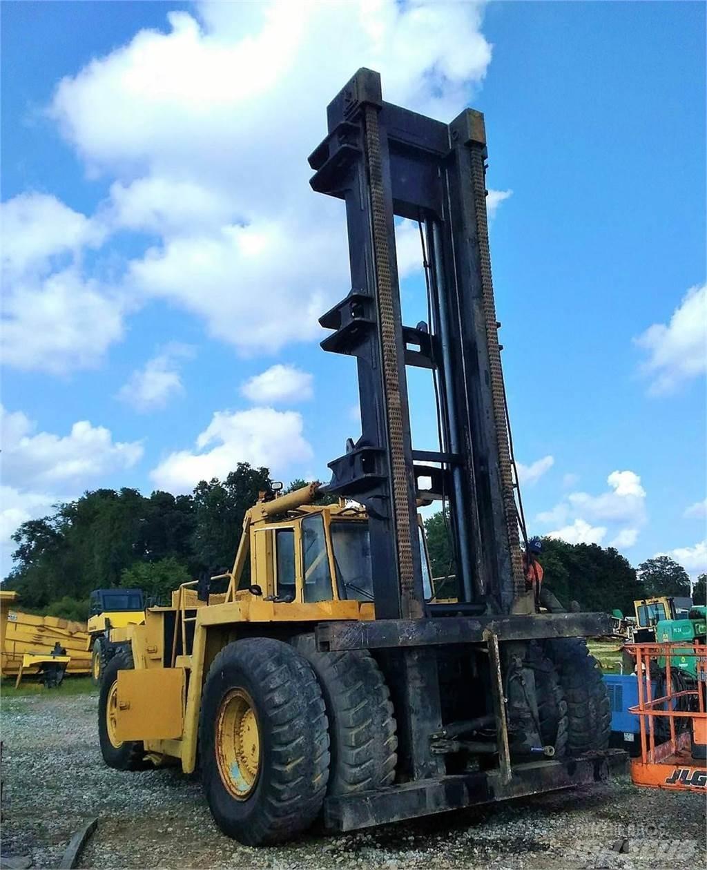 CAT V900 柴油卡車
