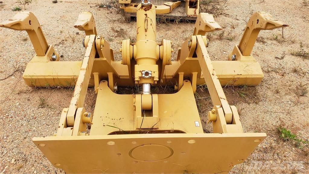  Ripper CAT D6D 鬆土機