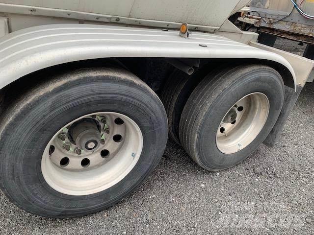  WESTMARK 罐體拖車