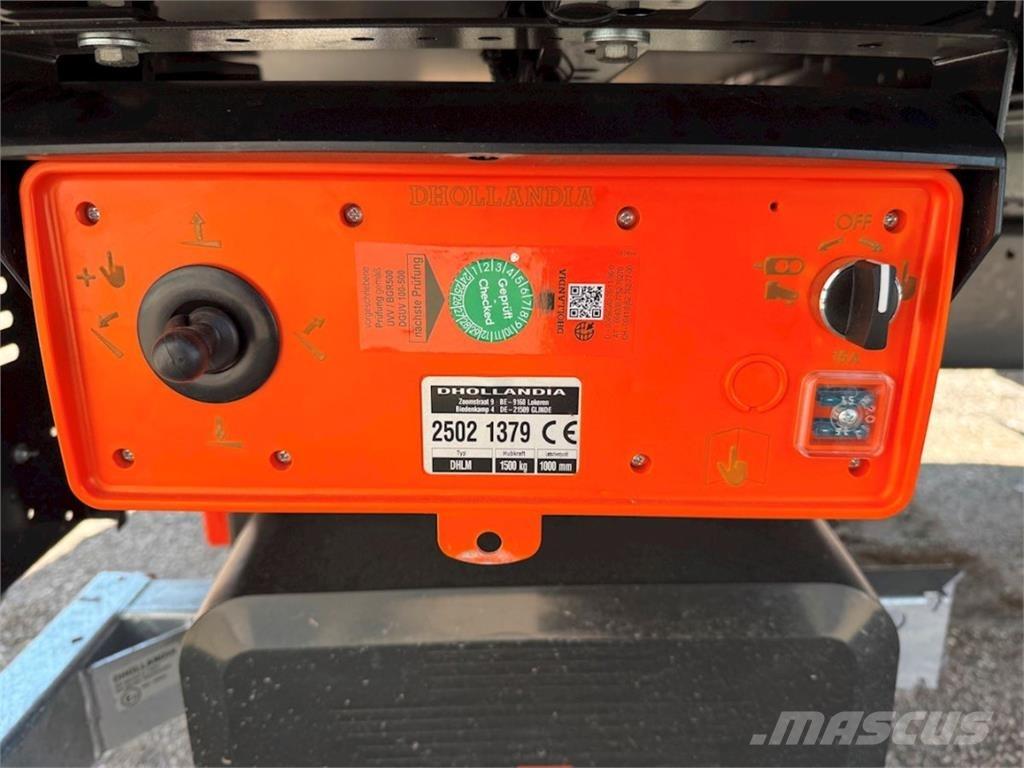 DAF XB230 m. lift 貨箱式卡車