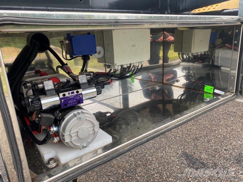 HRD 3-aks 20 + 30 ADR 貨櫃框架半拖車