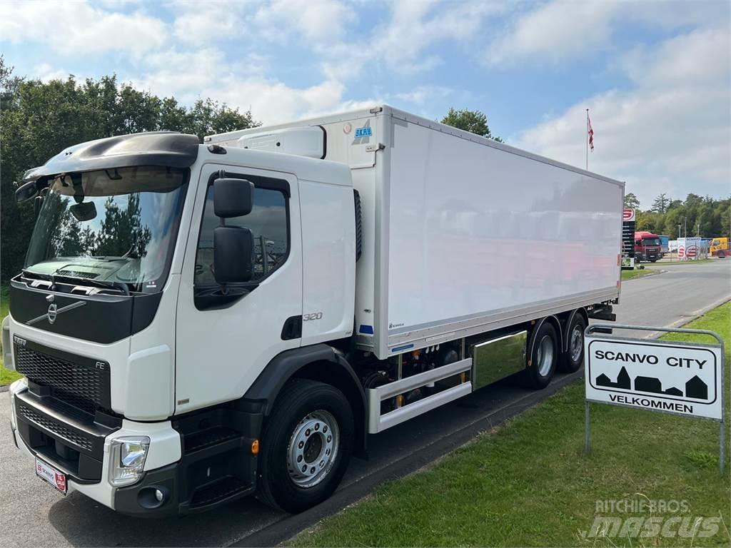 Volvo FE320 6x2*4 貨箱式卡車