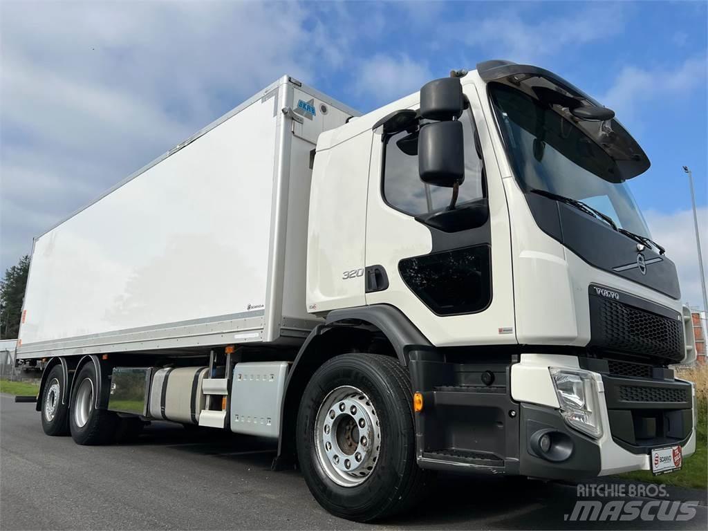 Volvo FE320 6x2*4 貨箱式卡車
