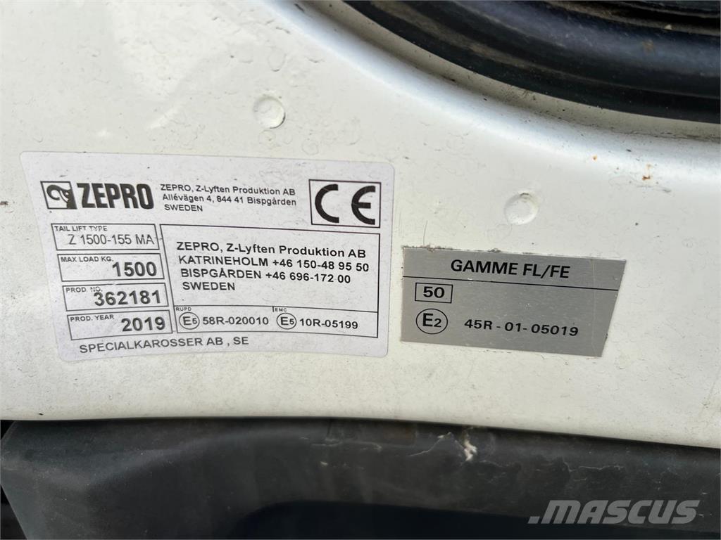 Volvo FL 250 16 ton 貨箱式卡車