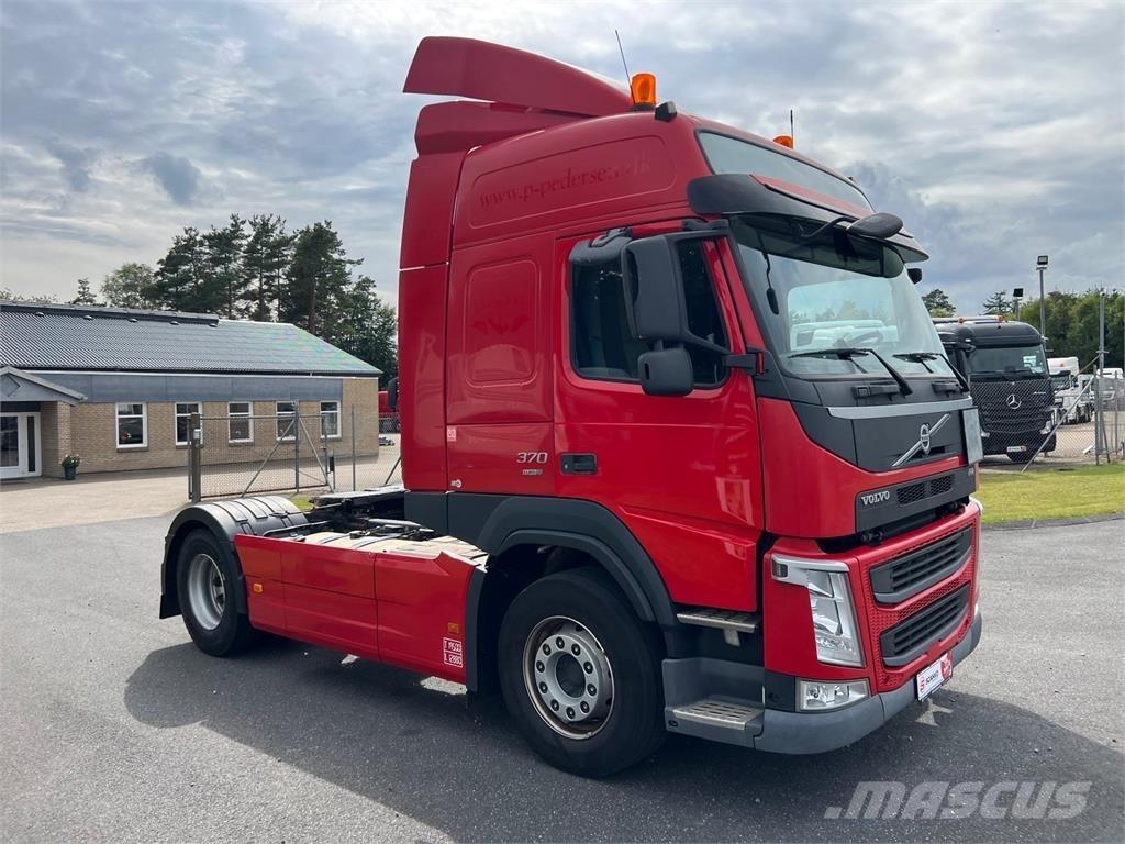 Volvo FM370 曳引機組件