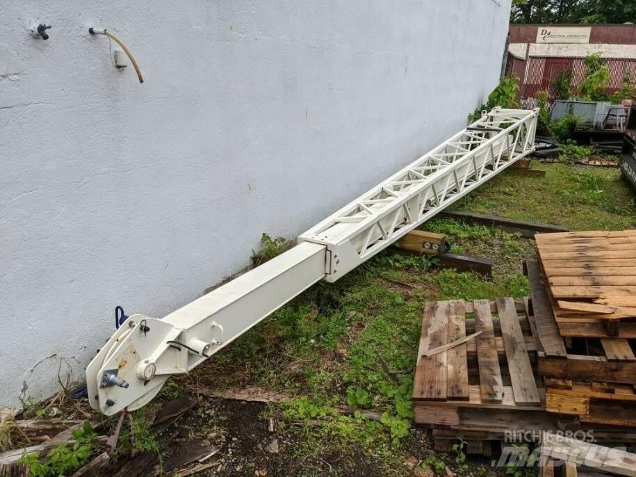 Terex  吊桿和鏟斗