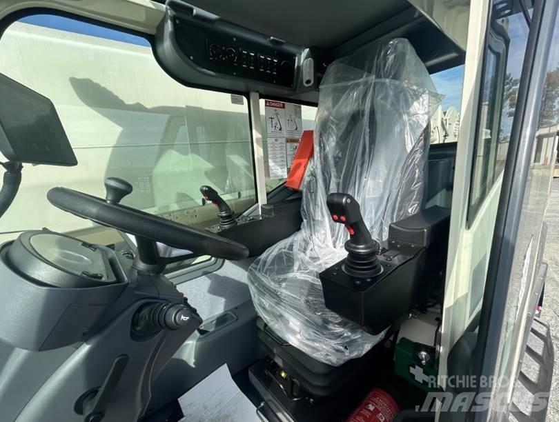 Terex  越野起重機