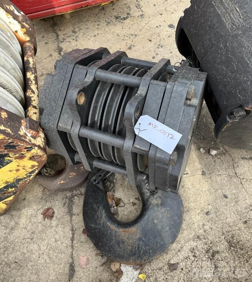 Terex  其他升降機械