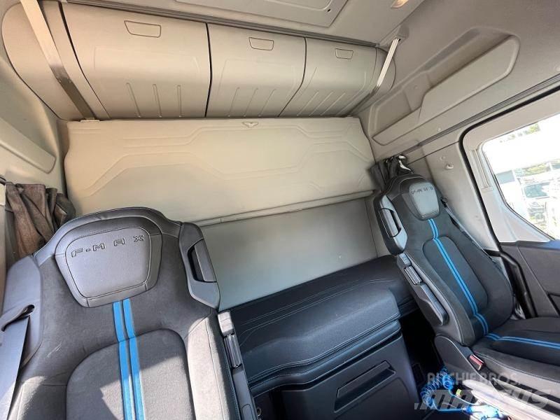 Ford F-MAX 曳引機組件