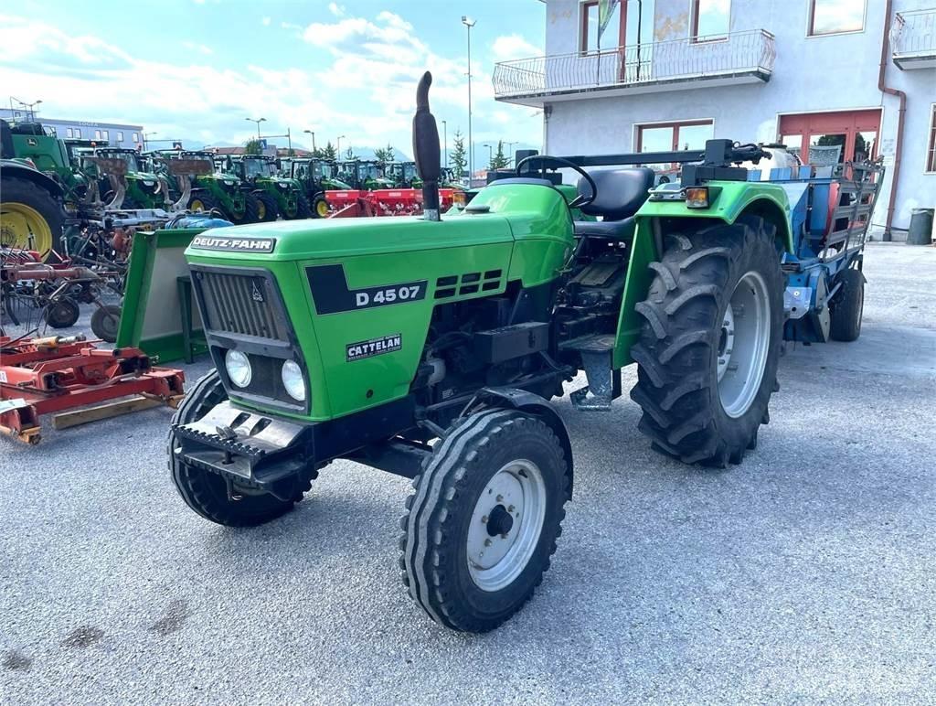 Deutz-Fahr D 45 07 曳引機