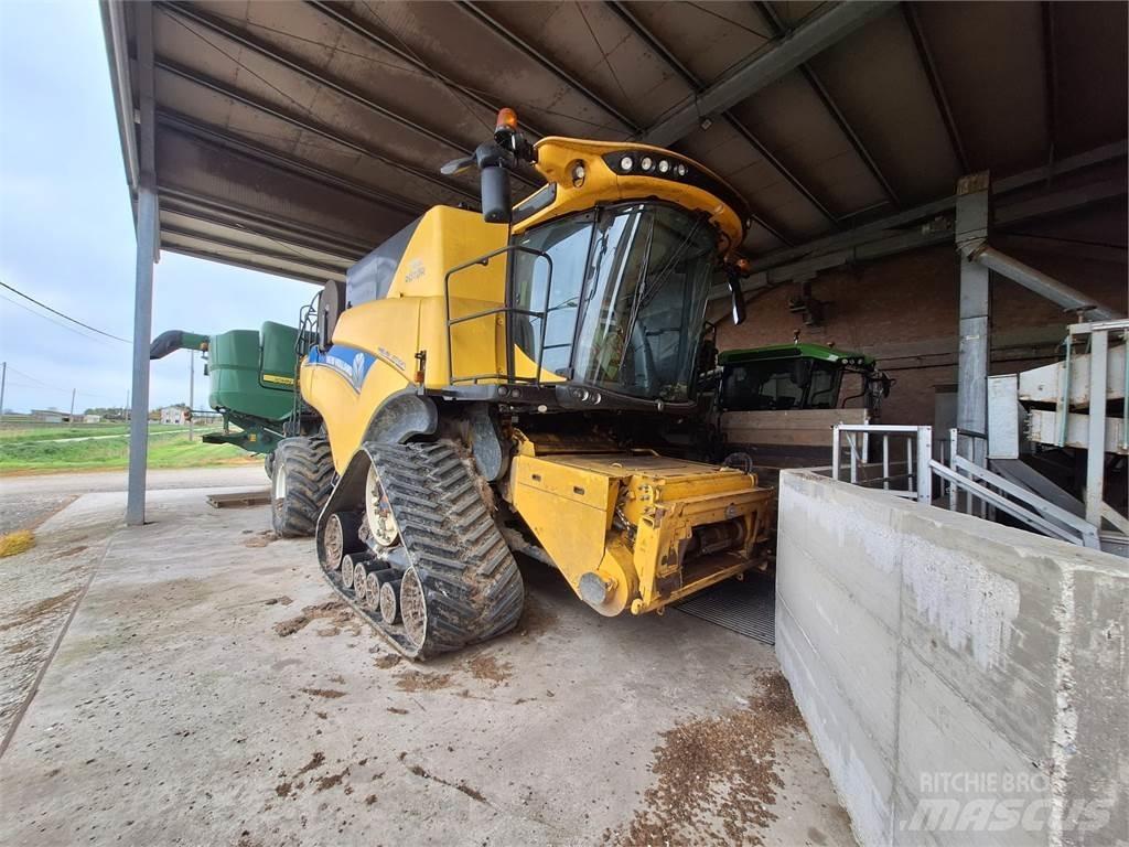 New Holland CR9.90 聯合收穫機