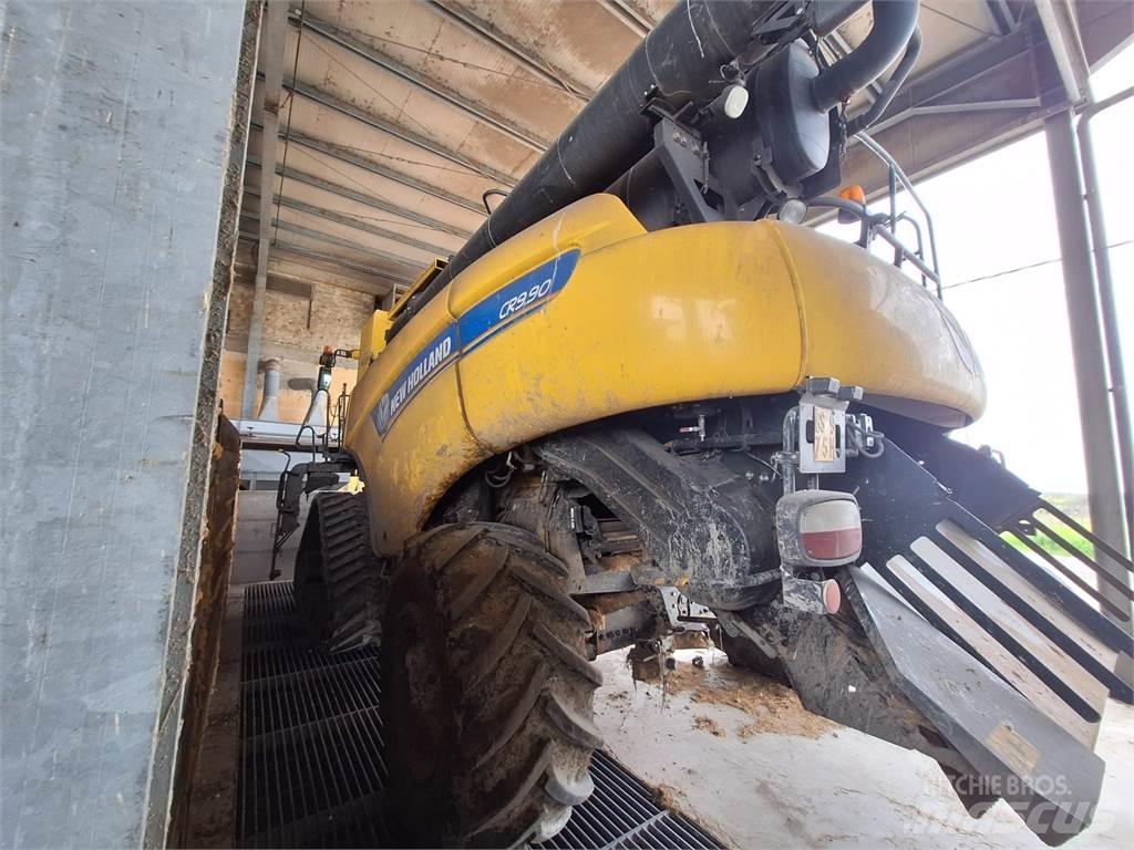New Holland CR9.90 聯合收穫機