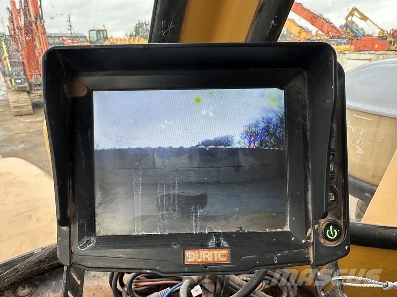 Bell B30C 鉸接式起吊車