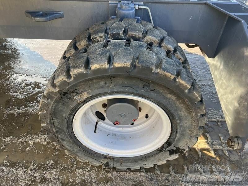 Fuchs MHL320 其他物料運輸工具