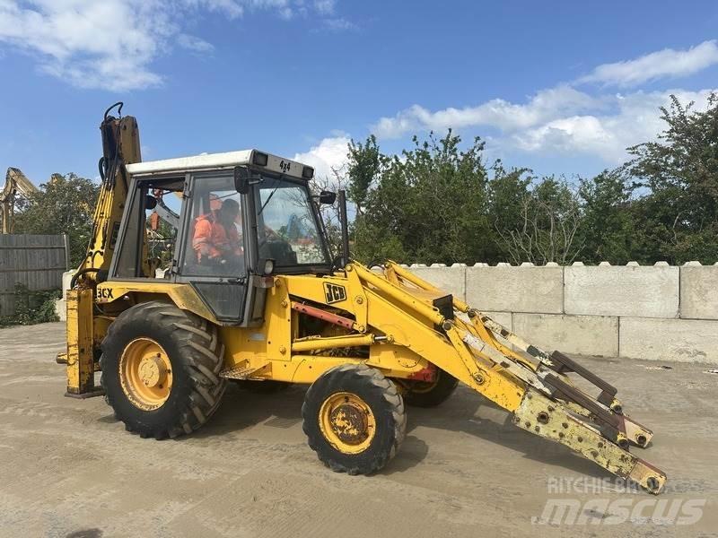 JCB 3CX Sitemaster 反鏟裝載機
