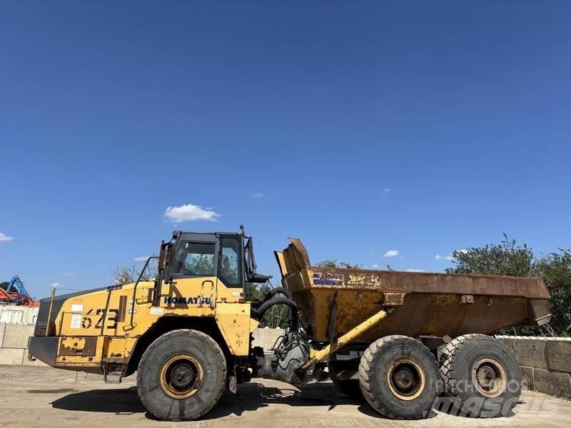 Komatsu HM300-1 鉸接式起吊車