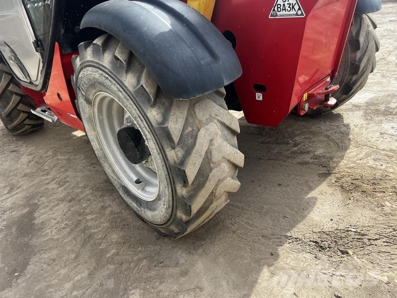 Manitou MT733 伸縮臂操作車
