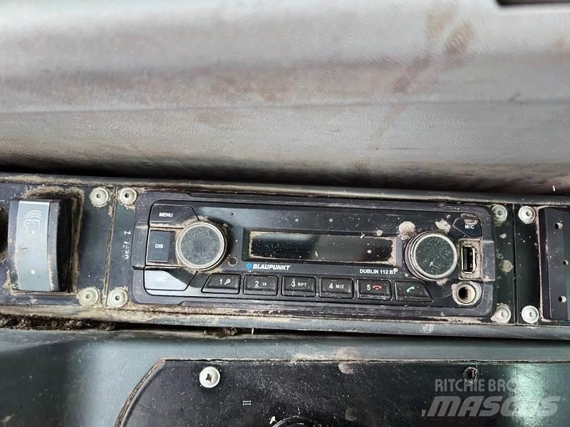 Sennebogen 821E 其他物料運輸工具