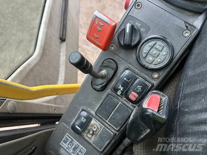 Volvo EW140 旋轉式挖土機/掘鑿機/挖掘機
