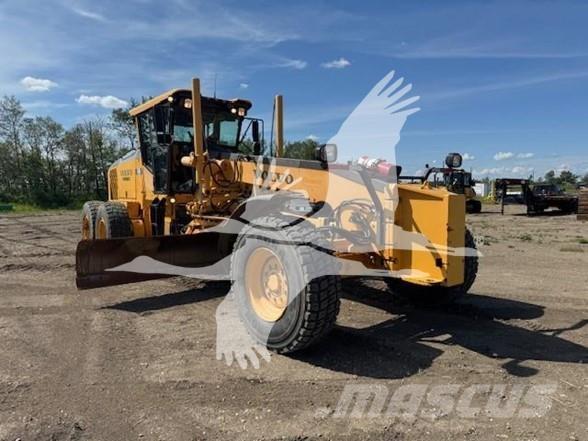 Volvo G976 平土機