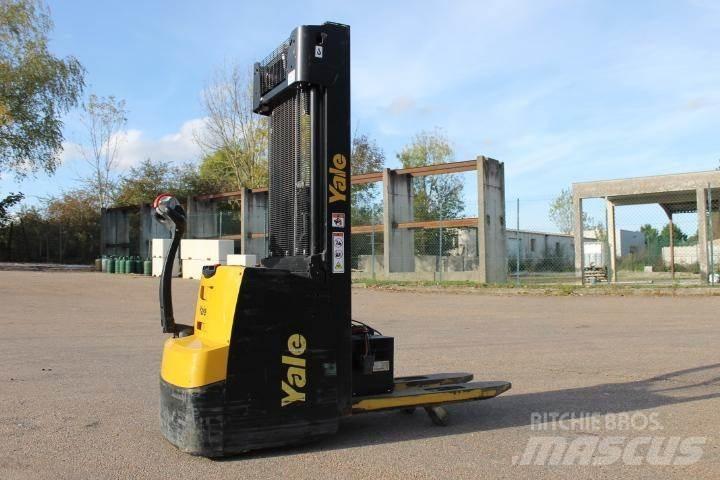 Yale MS12AC 行走控制式堆積機