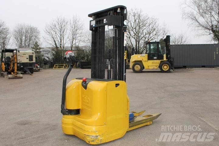 Yale MS12AC 行走控制式堆積機