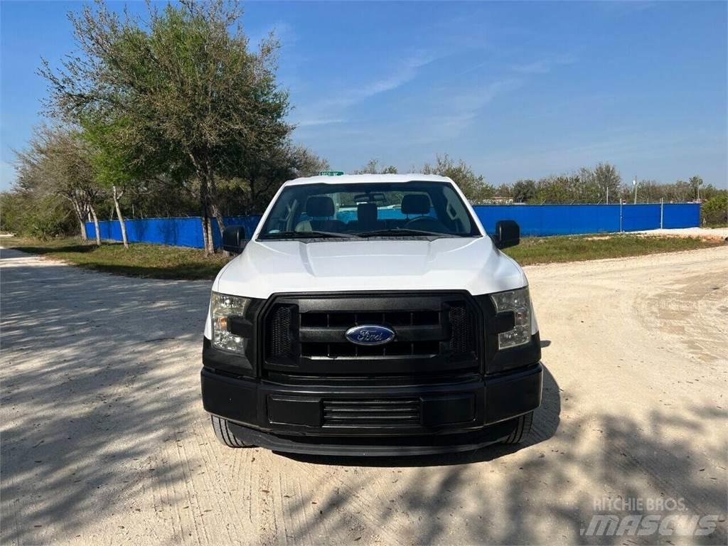 Ford F-150 皮卡.傳統半斗卡車/側卸板