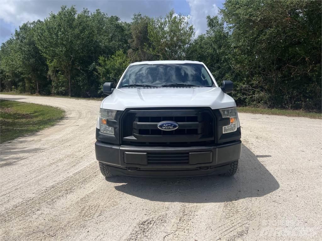 Ford F-150 皮卡.傳統半斗卡車/側卸板