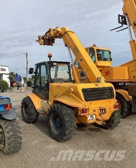 JCB 520-50 伸縮臂操作車