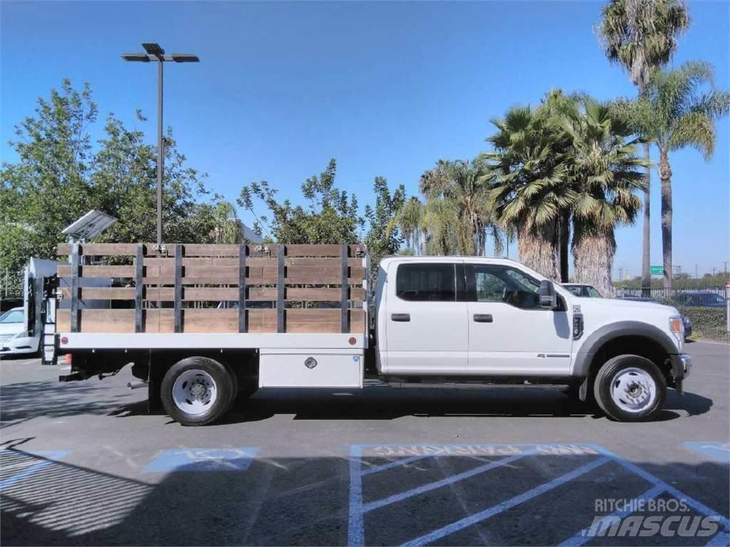 Ford F550 CREW CAB 4 貨箱式卡車