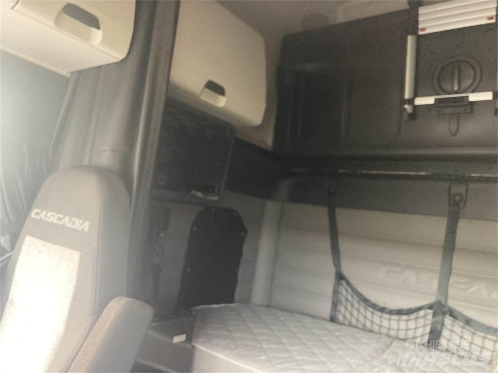 Freightliner  曳引機組件