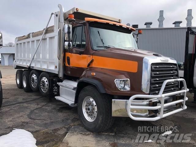 Freightliner 114SD 商用底盤車