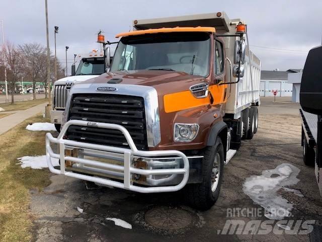 Freightliner 114SD 商用底盤車