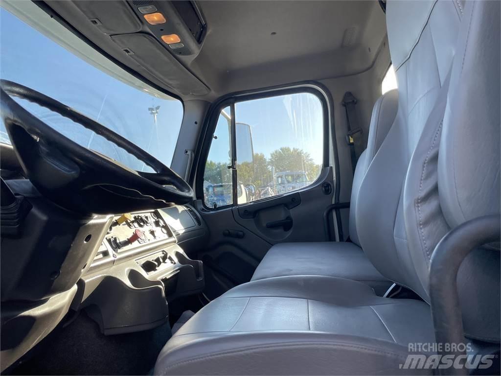 Freightliner 114SD 其他貨車