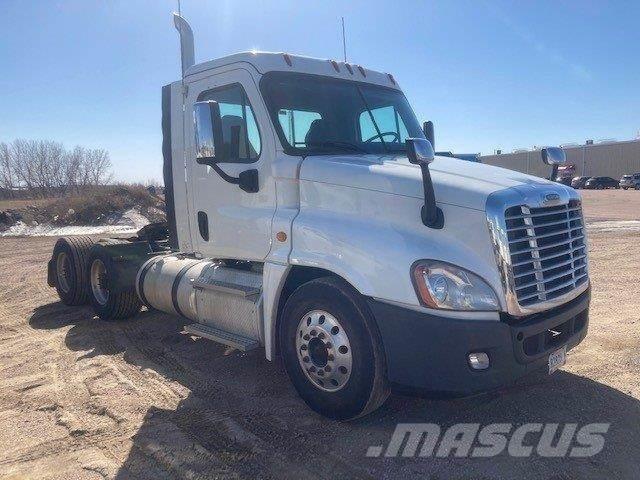 Freightliner Cascadia 曳引機組件