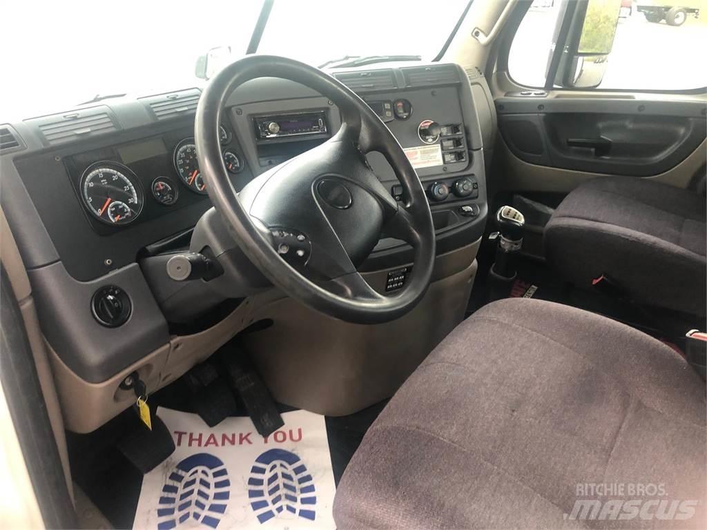 Freightliner Cascadia 曳引機組件