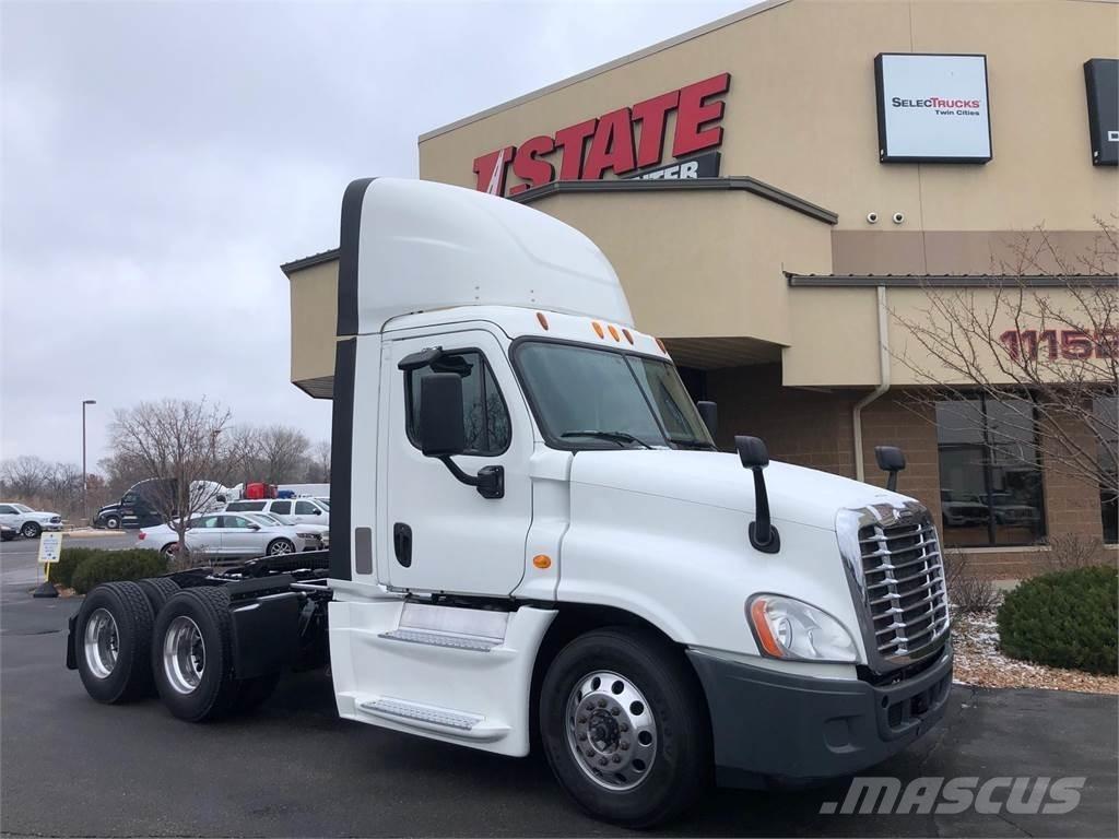 Freightliner Cascadia 曳引機組件