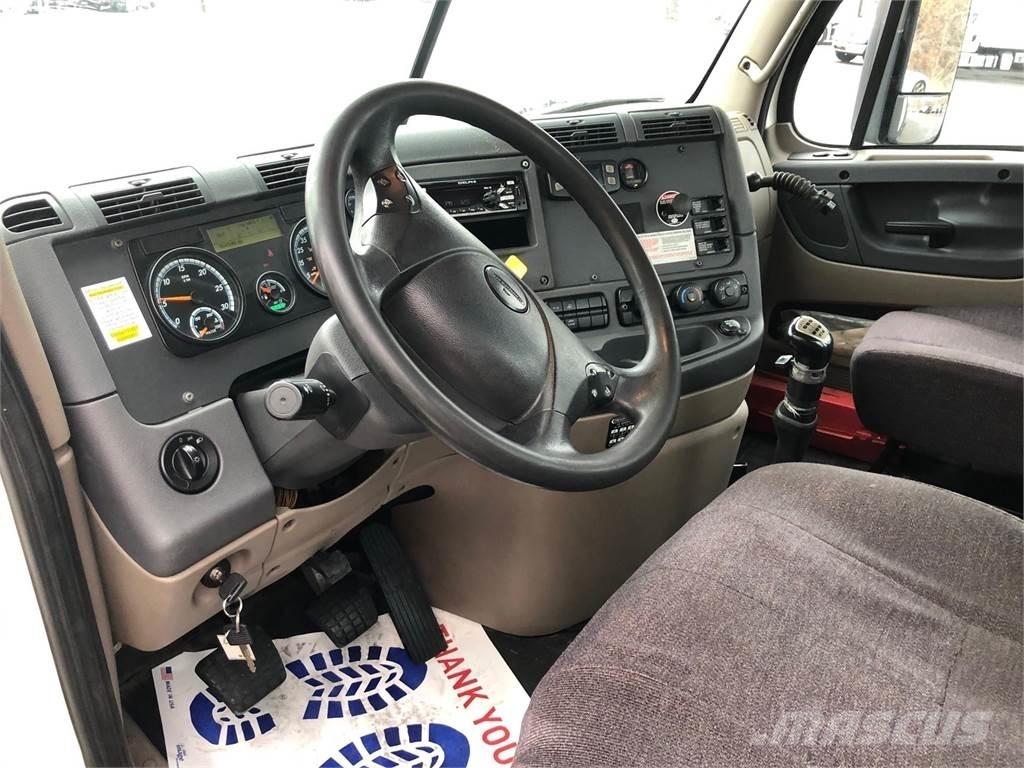 Freightliner Cascadia 曳引機組件