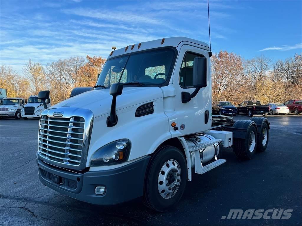 Freightliner Cascadia 曳引機組件