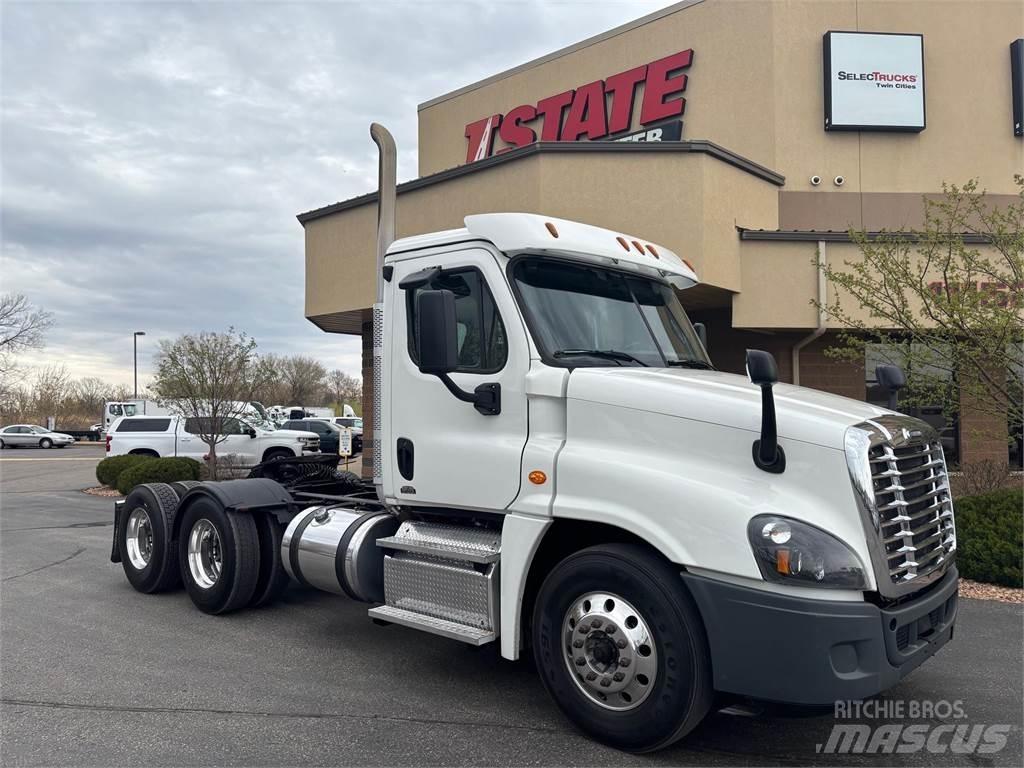 Freightliner Cascadia 曳引機組件