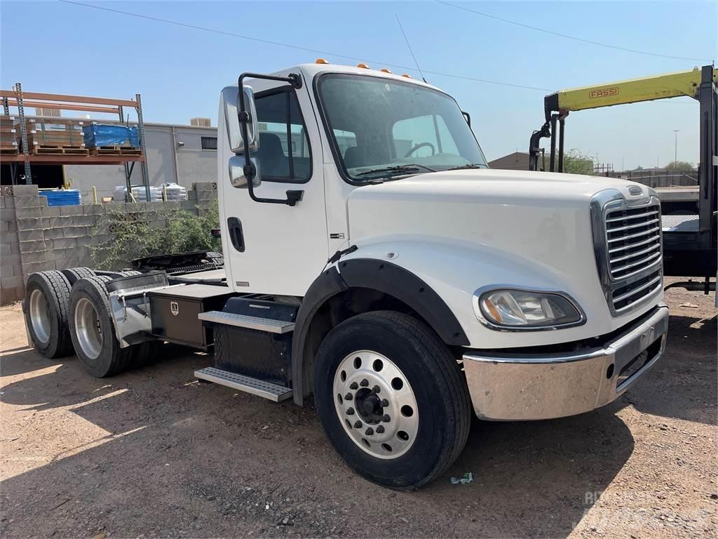 Freightliner M2 曳引機組件