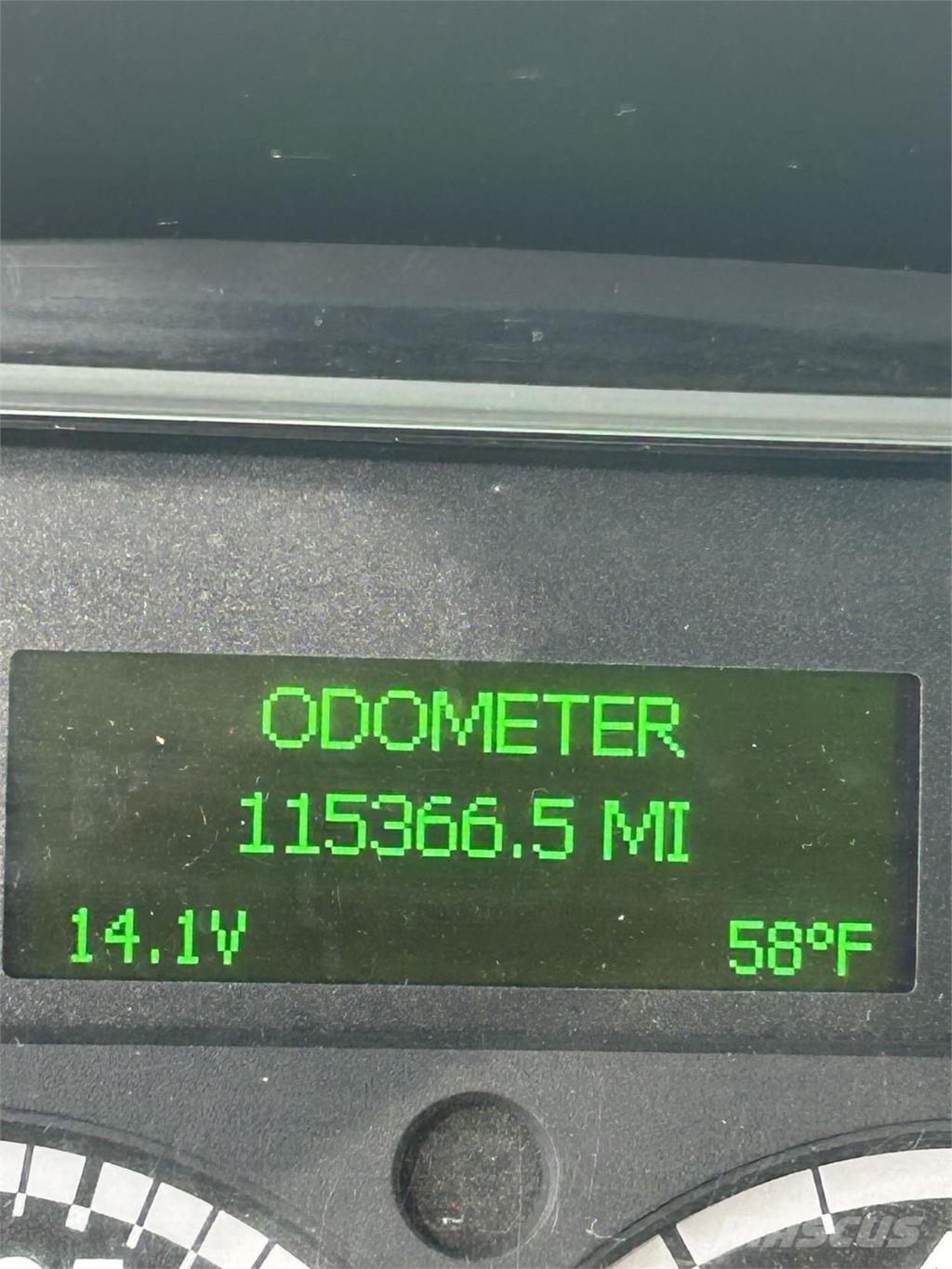 Freightliner M2 貨箱式卡車