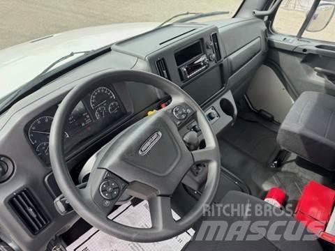 Freightliner M2 106 曳引機組件
