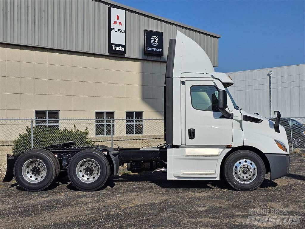 Freightliner PE116DC 曳引機組件