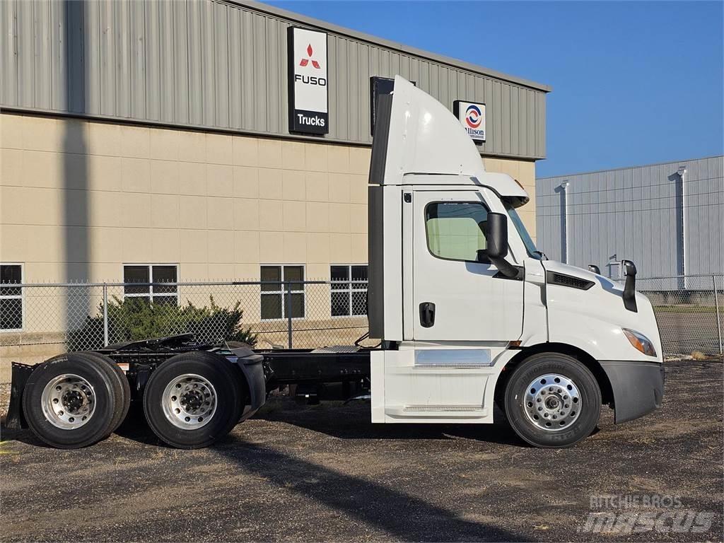 Freightliner PE116DC 曳引機組件
