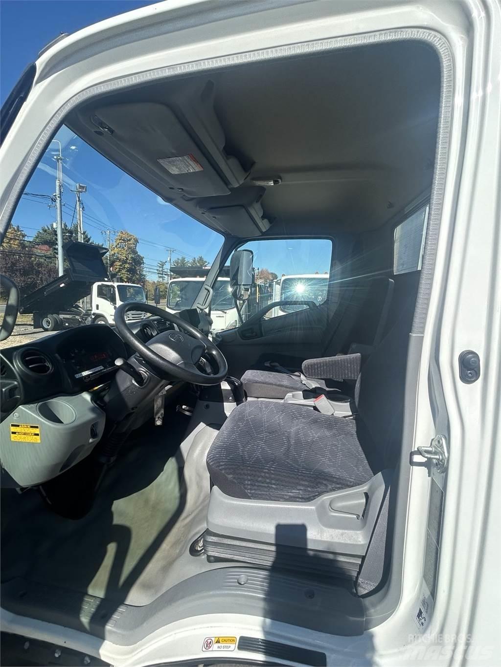 Hino 155 其他貨車