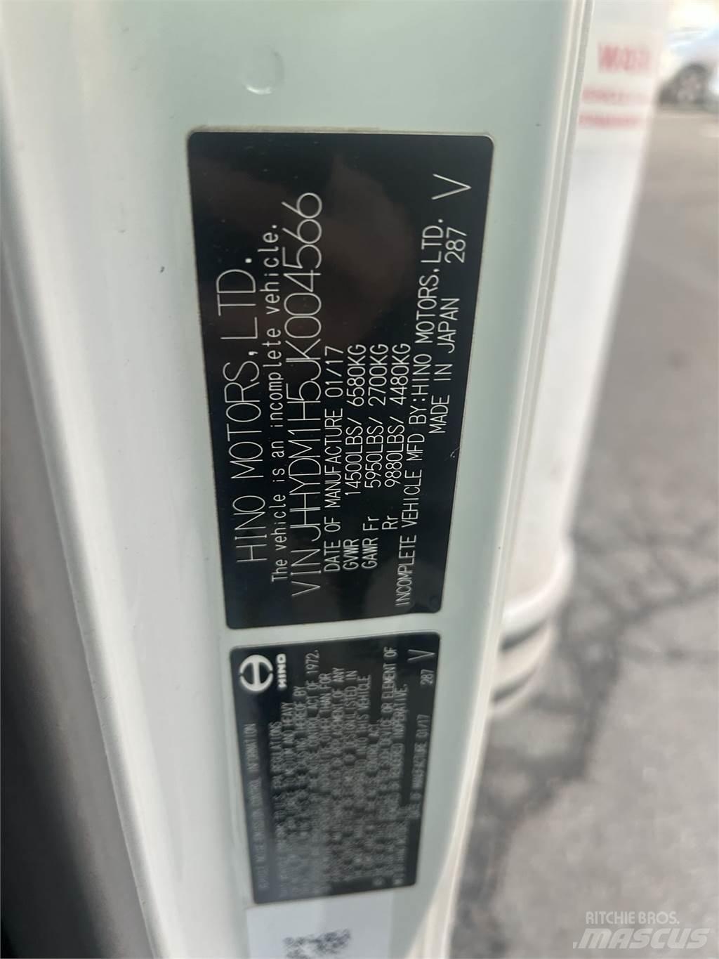 Hino 155 貨箱式卡車