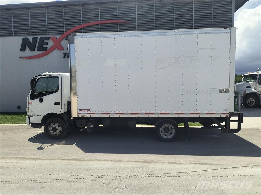 Hino 155 貨箱式卡車